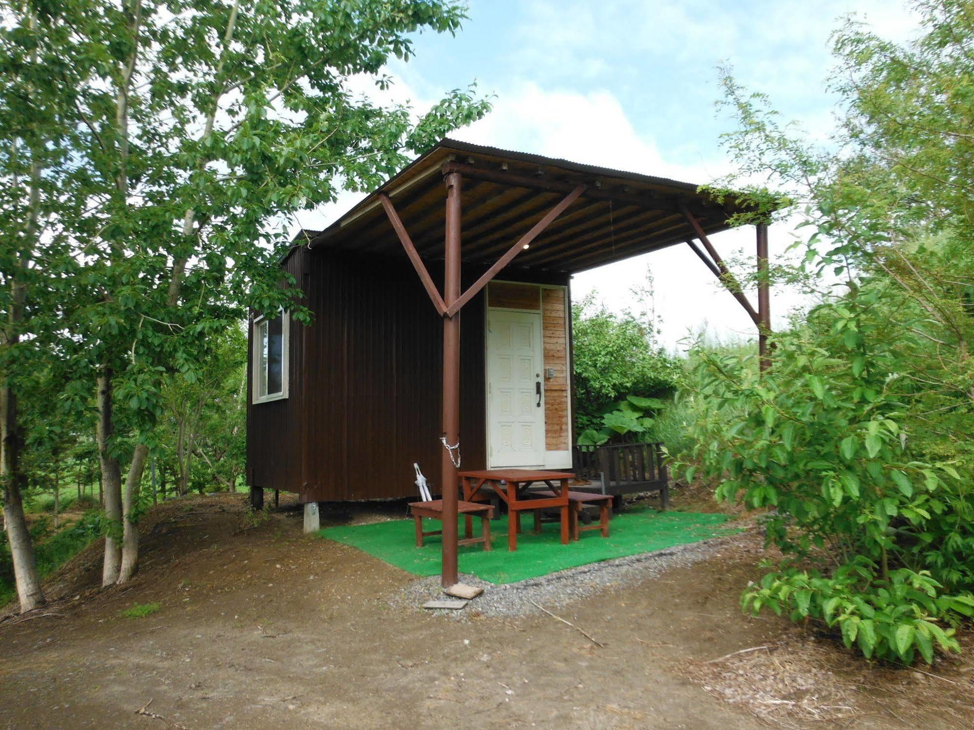 Clione Campground Hostel Shari Bagian luar foto