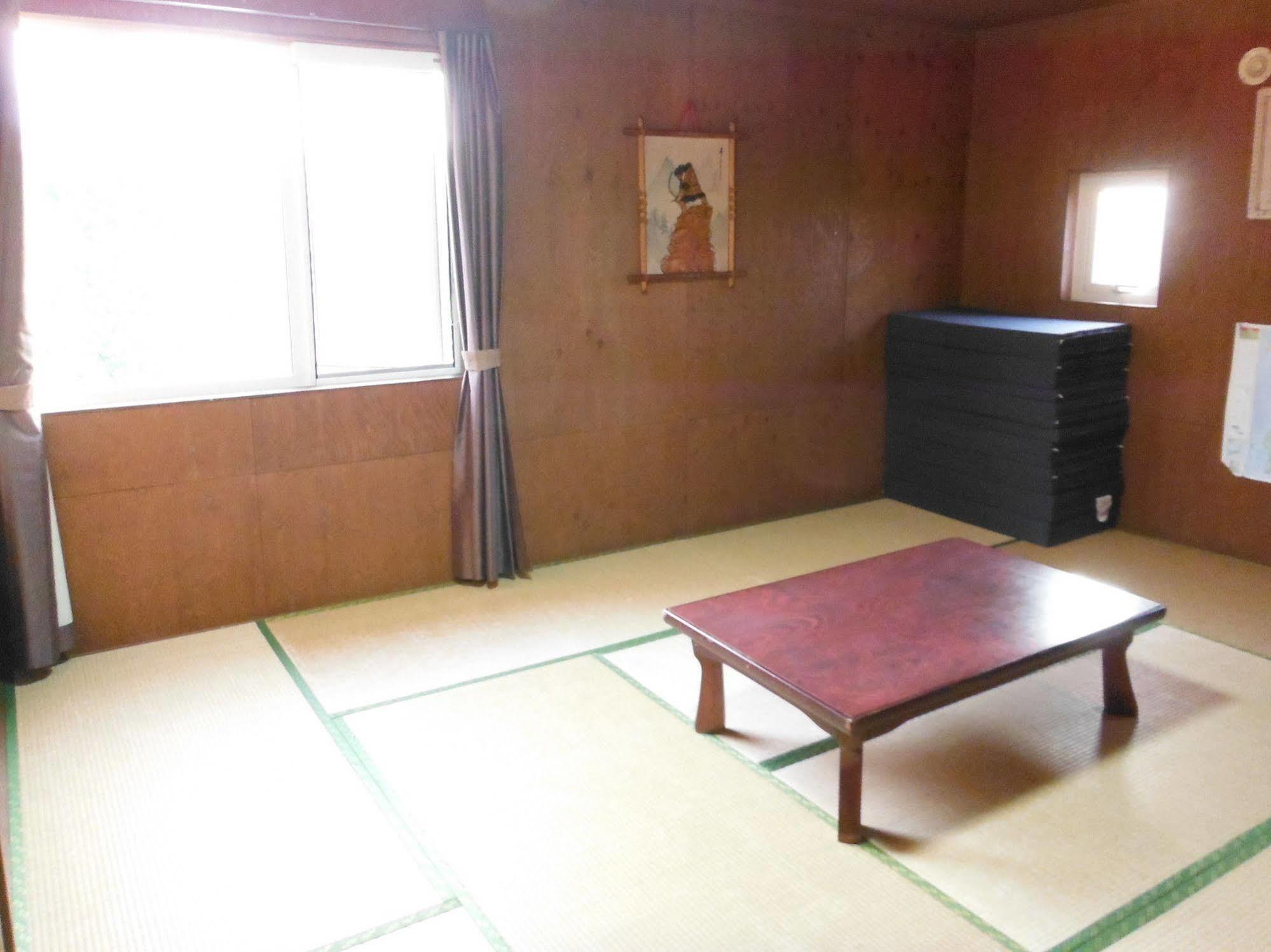 Clione Campground Hostel Shari Bagian luar foto